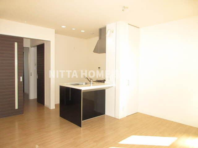 カーサ・ドマーニの居間・リビング|１２帖のリビングルーム＊