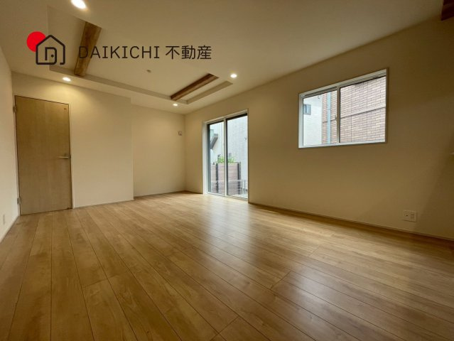 【居間・リビング】 | 久喜市本町2丁目2期　新築戸建　全3棟　3号棟