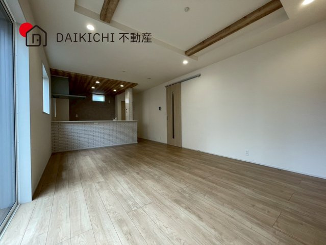 【居間・リビング】 | 久喜市本町2丁目2期　新築戸建　全3棟　3号棟