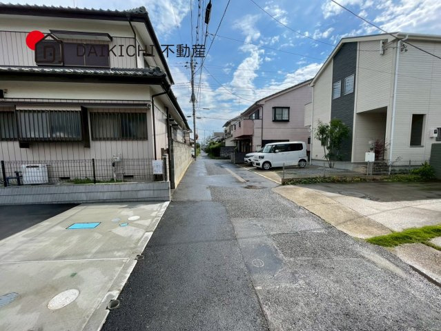 【前面道路含む現地写真】 | 久喜市本町2丁目2期　新築戸建　全3棟　3号棟