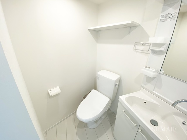 Y’ｓ Court Akabaneのトイレ|温水洗浄便座付きのトイレです☆