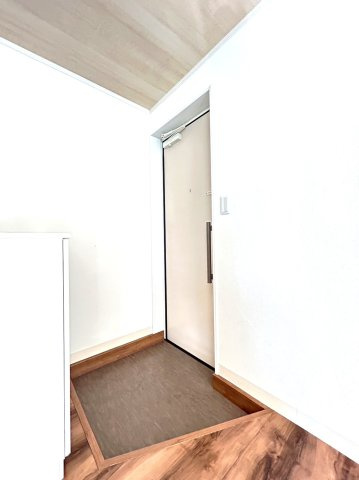 ヒューマンスクエア月が丘の玄関