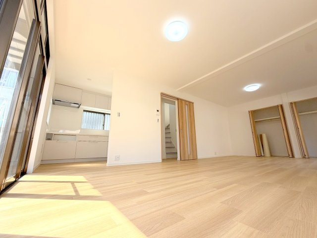 あきる野市二宮東2丁目　中古戸建の居間・リビング