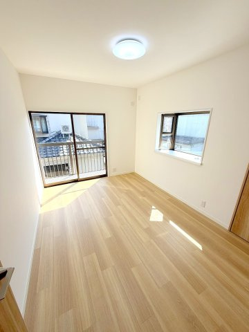 あきる野市二宮東2丁目　中古戸建の洋室