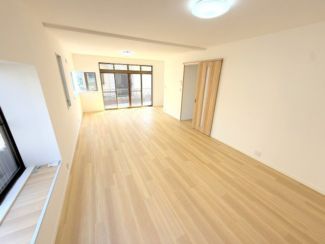 あきる野市二宮東2丁目　中古戸建の居間・リビング