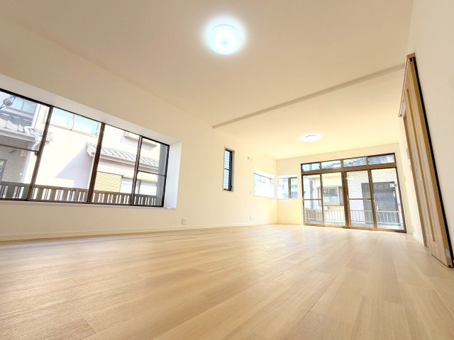 あきる野市二宮東2丁目　中古戸建の居間・リビング