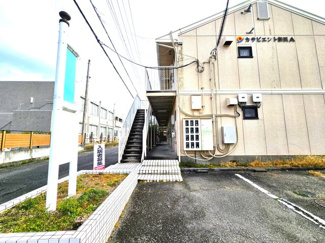 【駐車場】