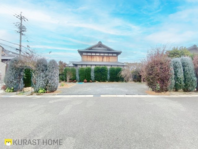 京都市伏見区羽束師古川町　新築戸建の前面道路含む現地写真