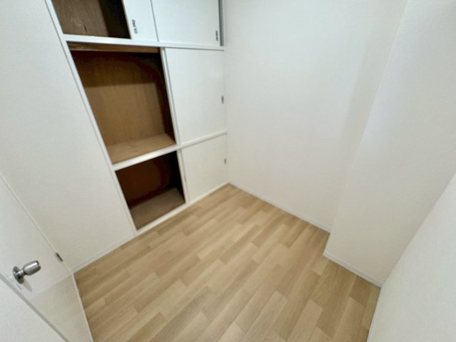 伏見日光ハイツ2号棟