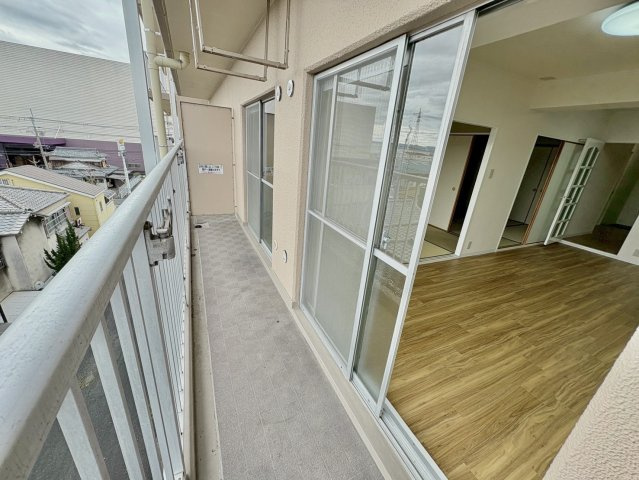 伏見日光ハイツ2号棟
