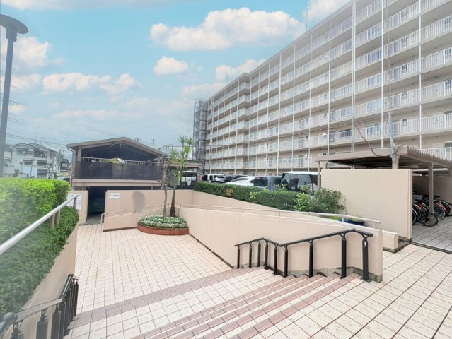 伏見日光ハイツ2号棟