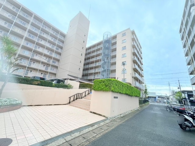 伏見日光ハイツ2号棟