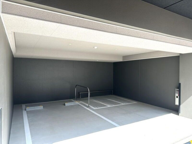 ロイジェント扇橋の駐車場