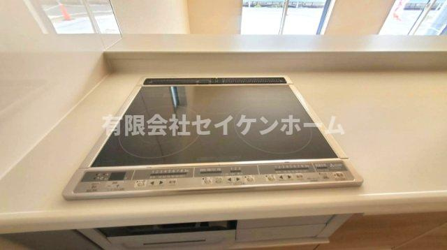 熊谷市赤城町1丁目　太陽光発電付きオール電化新築住宅のキッチン