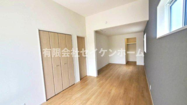 熊谷市赤城町1丁目　太陽光発電付きオール電化新築住宅の子供部屋