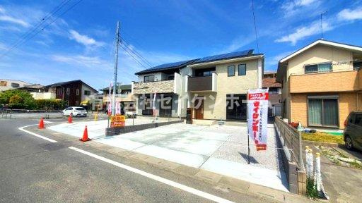 熊谷市赤城町1丁目　太陽光発電付きオール電化新築住宅の前面道路含む現地写真