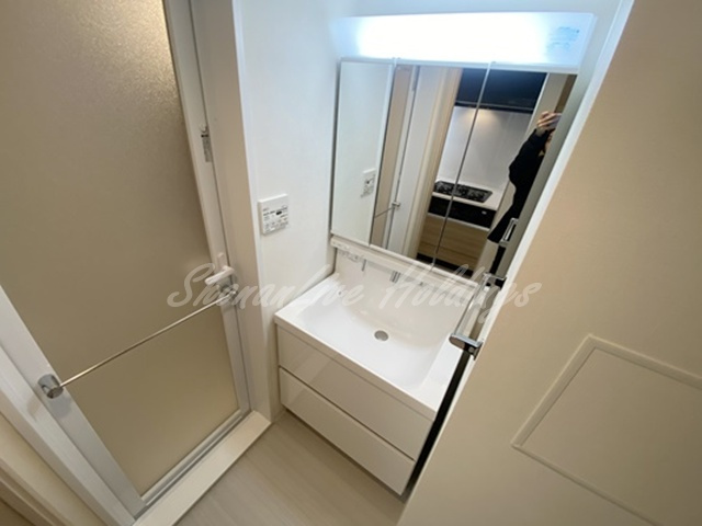 ハマコートⅥの洗面所|三面鏡洗面台♪