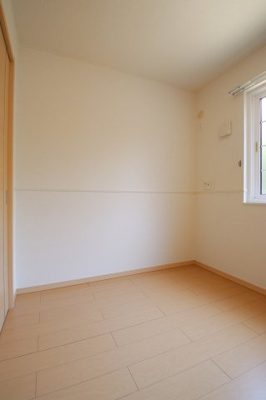 【洋室】 | メゾンジャスティスB