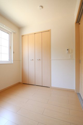 【洋室】 | メゾンジャスティスB