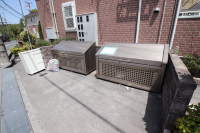 【設備】 | メゾンジャスティスB | 敷地内ゴミ捨場