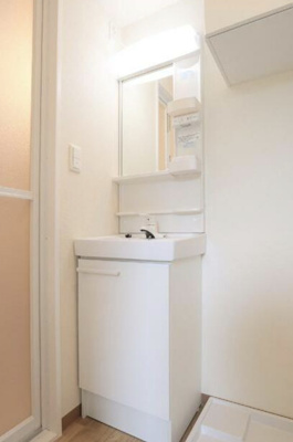 【独立洗面台】 | クレ・ドゥ・レスポワール | 独立洗面台、朝の身支度には欠かせません