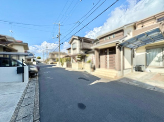 【前面道路含む現地写真】 | 宇治市伊勢田町砂田　中古戸建 | 〈こちらの物件〉に興味がある方はお気軽にお問い合わせ下さい！月々のお支払い希望額からお客様が購入可能な物件の価格をシミュレーション致します(*´▽｀*)