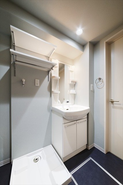 Alison（アリソン）の独立洗面台