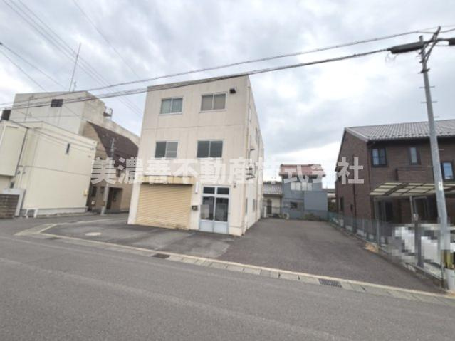 ６６５２５　岐阜市西野町六丁目北町事業用の外観