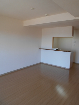 グランパルク小金井の居間・リビング|別部屋の写真です