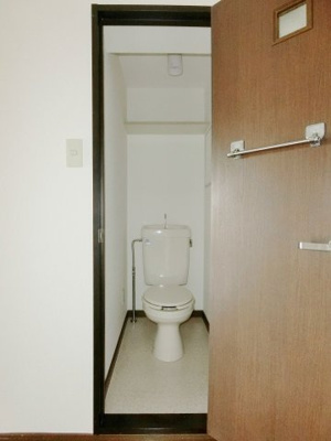【トイレ】 | ピアコート | 402の写真