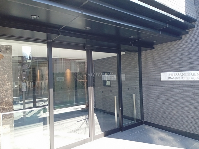 プレサンスジェネ赤羽真正寺坂のエントランス|エントランスです☆