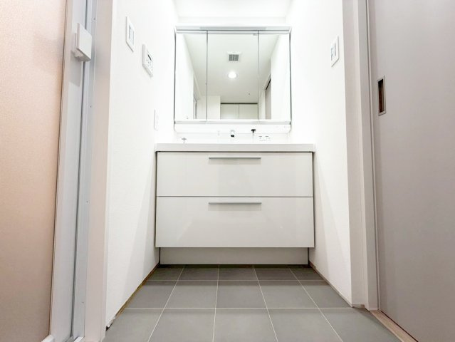 【独立洗面台】