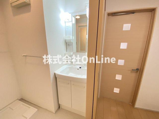 トレーデの独立洗面台