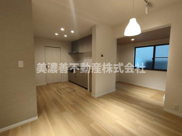 ６６４９５　瑞穂市本田事業用貸家のキッチン
