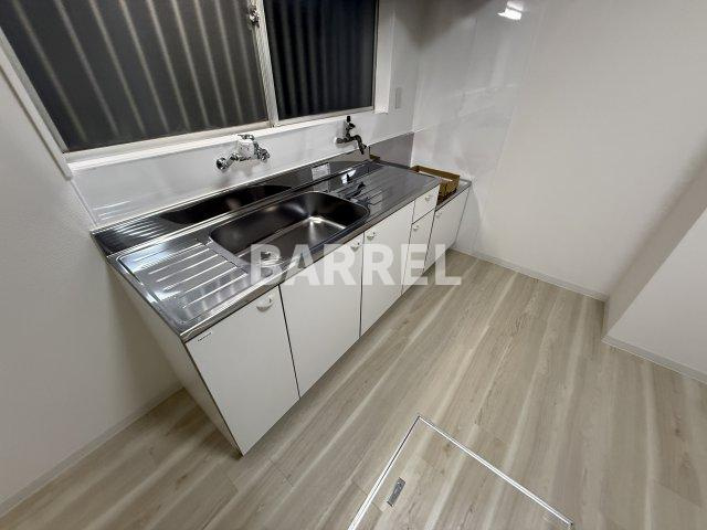 六反園貸家のキッチン