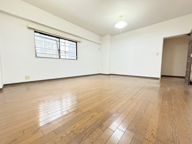 グランツ新大阪の居間・リビング