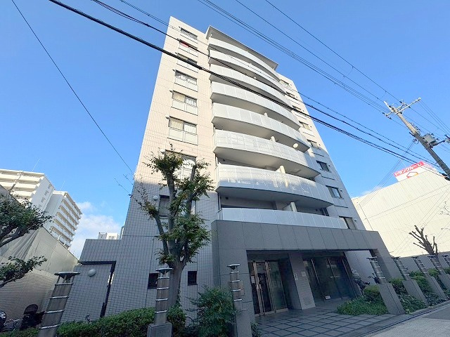 グランツ新大阪の外観