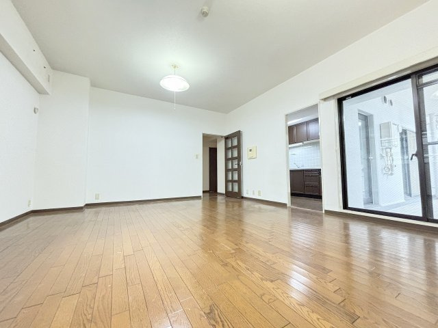 グランツ新大阪の居間・リビング