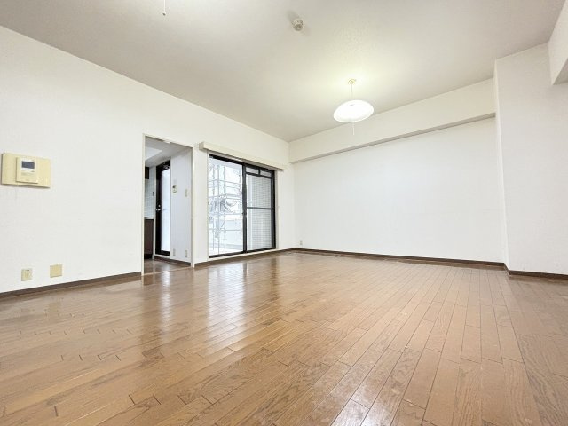 グランツ新大阪の居間・リビング