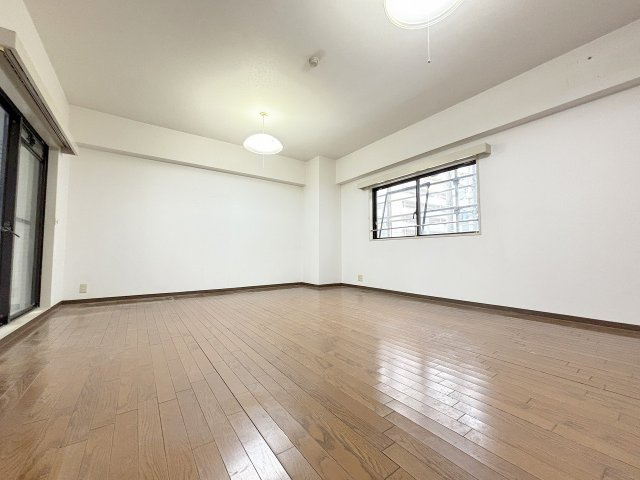 グランツ新大阪の居間・リビング