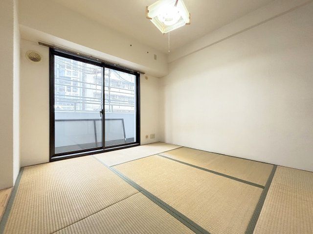 グランツ新大阪の和室