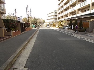 【周辺】 | 緑地公園グランドコーポ | 前面道路