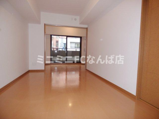 リーガル四ツ橋立売堀Ⅱの居間・リビング