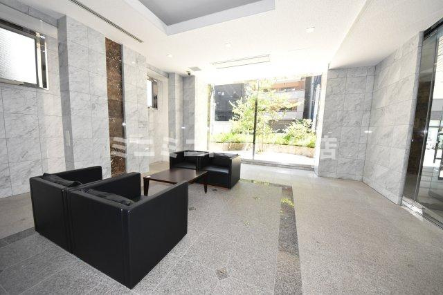 リーガル四ツ橋立売堀Ⅱのエントランス