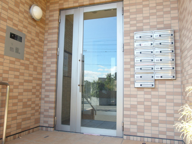 シャンデテ西三田ケ入のエントランス