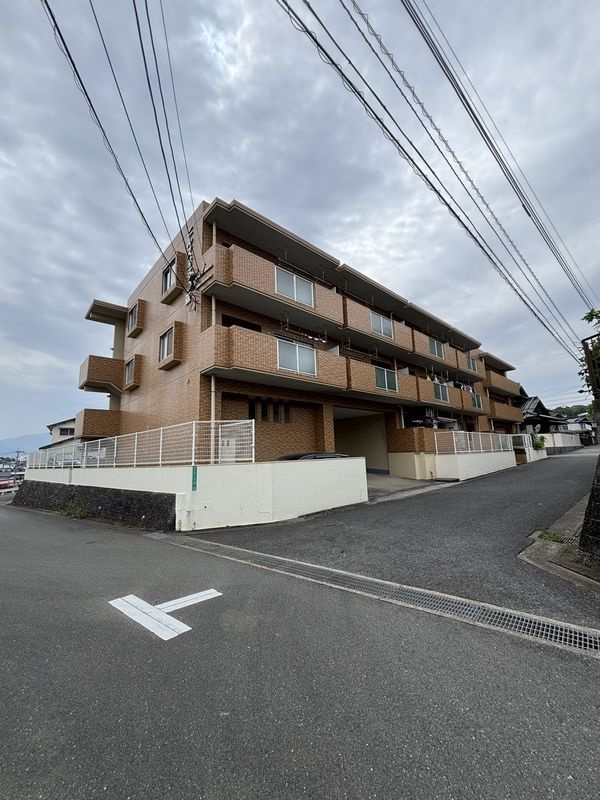 福岡市博多区月隈１丁目の賃貸マンションの外観
