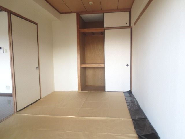 福岡市博多区月隈１丁目の賃貸マンションの寝室