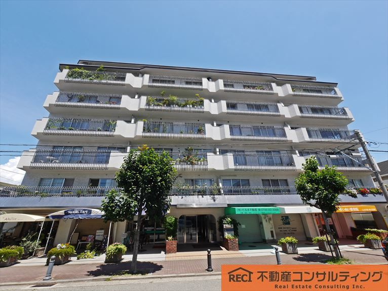 甲子園アーバンライフの外観