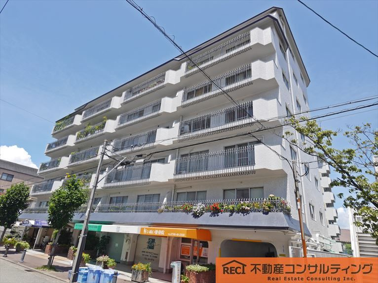 甲子園アーバンライフの外観