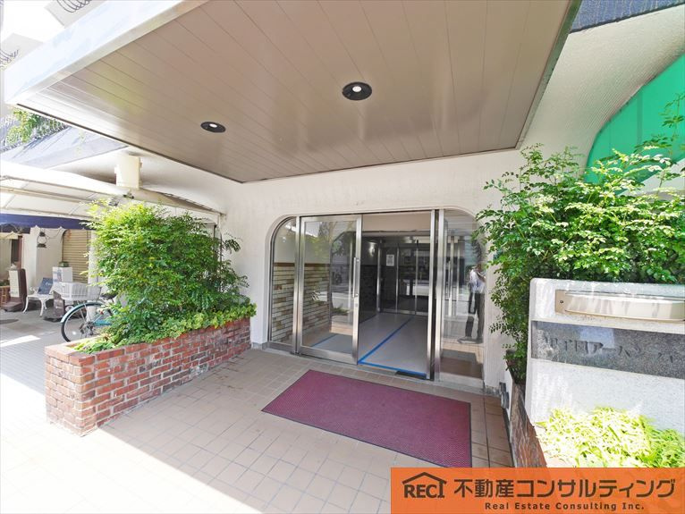 甲子園アーバンライフのエントランス